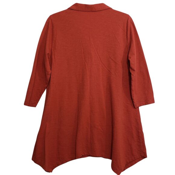 Soft Surroundings Women's Medium Blouse with Unique and Varied Buttons - Picture 2 of 9